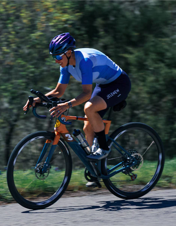 Non-bib Shorts Vs. Cycling Bib Shorts: Which should you choose?