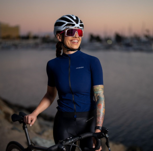 Road Biking for Women Cyclists: A Beginner's Checklist for Cycling Kits from Jelenew