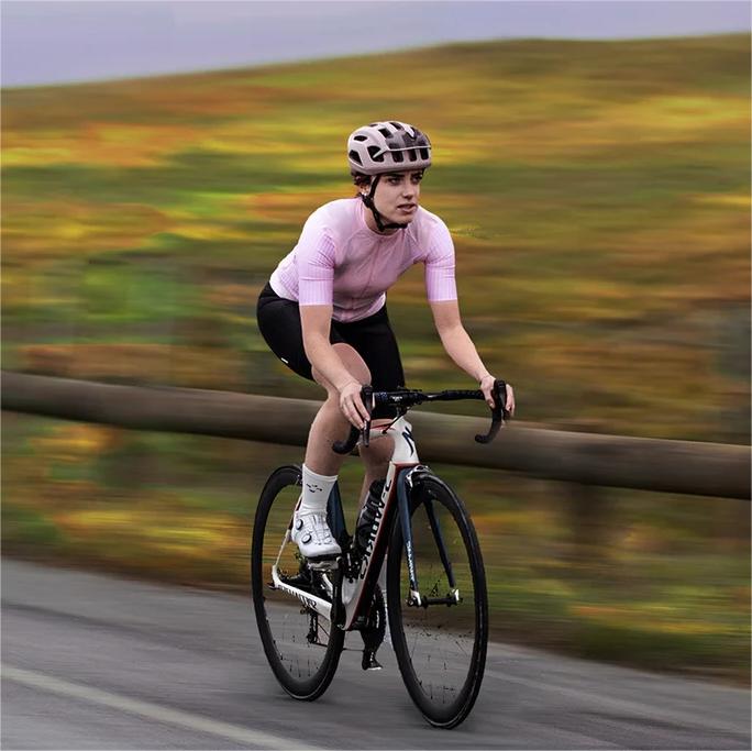 Jelenew became the official sponsor of professional cycling clothing for CIC-Tour Féminin International des Pyrénées 2023 under UCI