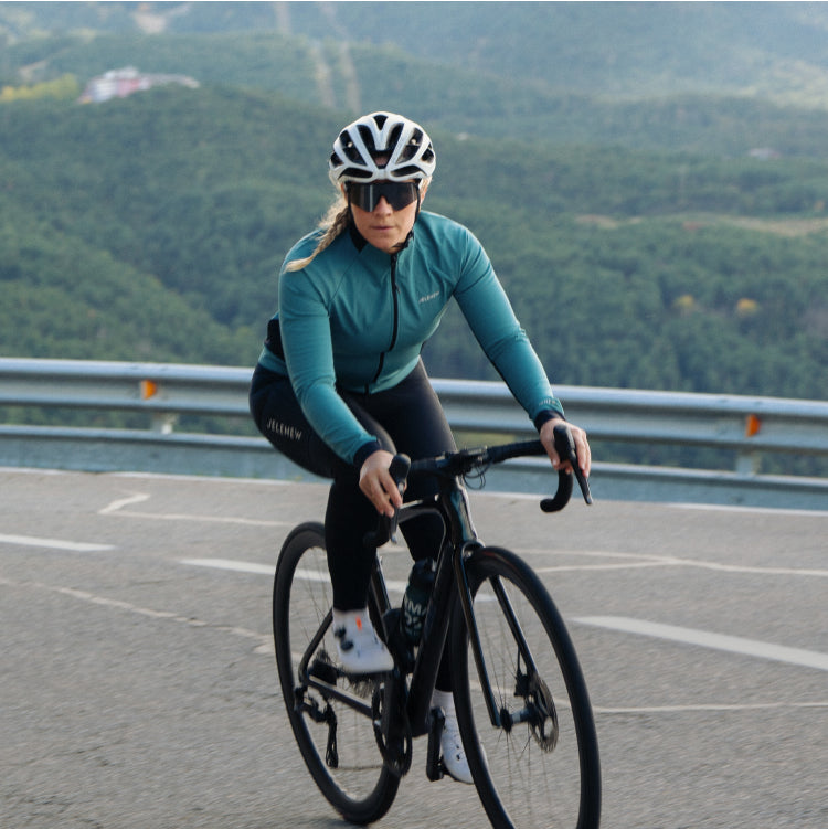 Women's cycling apparel brands sales